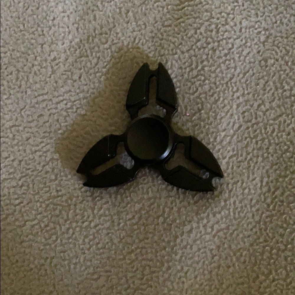 Metal fisher spinner